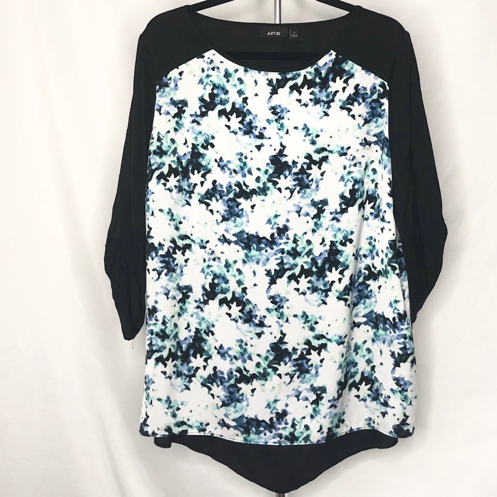 Apt. 9 high low top with key hole back